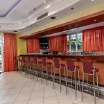 Marine Congo Hotel 2*