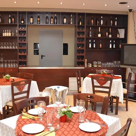 Marine Congo 酒店 2*